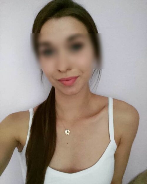 Suzanne 17 cherche une rencontre sans tabou