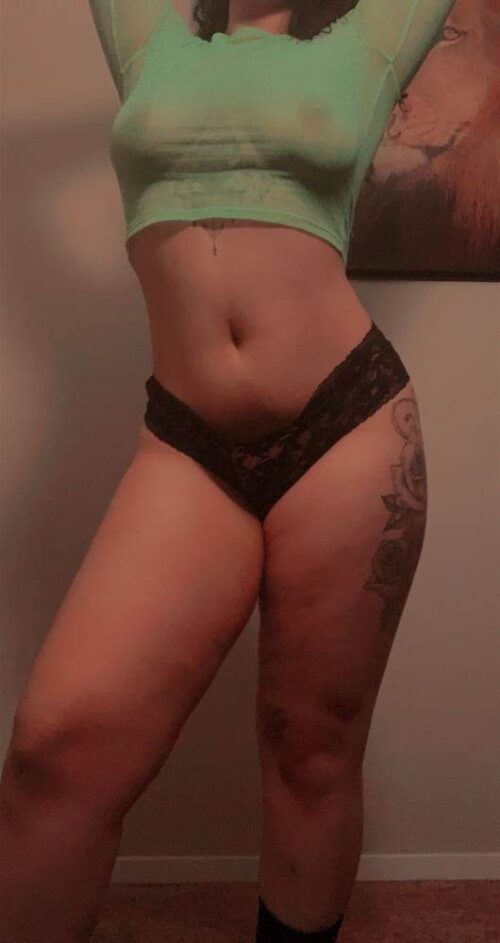 Bonnie dispo pour un plan sexe a Montreuil